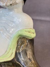 A group of 14 Chinese and Samson, Paris porcelain wares, 18/19th C.