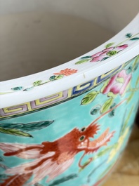 A pair of Chinese famille rose Dayazhai-style 'Dragon' jardini&egrave;res, 20th C.