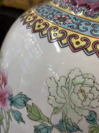 Eight Chinese famille rose vases, Qianlong and Jing De Zhen 景德鎮 marks, 20th C.