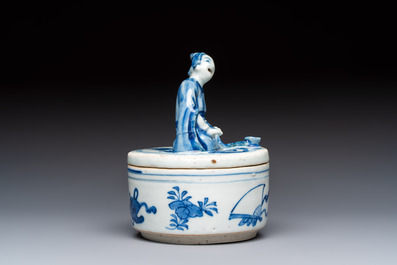 A rare Japanese blue and white 'Pipe Smoker' incense burner and cover, Edo, 17th C.