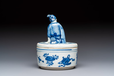 A rare Japanese blue and white 'Pipe Smoker' incense burner and cover, Edo, 17th C.