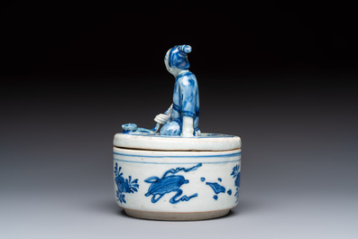 A rare Japanese blue and white 'Pipe Smoker' incense burner and cover, Edo, 17th C.