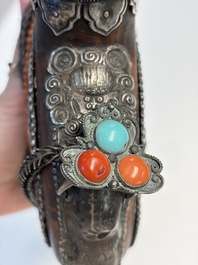 A Tibetan red-coral and malachite-inlaid and silver-mounted 'Ba Ji Xiang' wine bottle, 19th C.