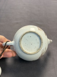 A Chinese gilt-decorated iron-red 'Fei Ming Su Shi 飛鳴宿食' teapot and cover, Qianlong