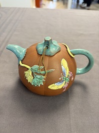 A Chinese enamelled Yixing stoneware teapot, a pewter container, a horn cup, a bamboo brush pot, and an opium pipe, Wan Shun 萬順 mark, 19/20th C.