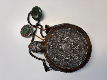 A Tibetan red-coral and malachite-inlaid and silver-mounted 'Ba Ji Xiang' wine bottle, 19th C.