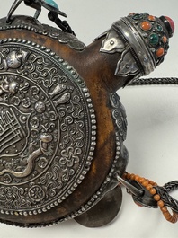 A Tibetan red-coral and malachite-inlaid and silver-mounted 'Ba Ji Xiang' wine bottle, 19th C.