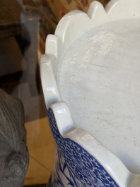 A pair of large Japanese blue and white stands, Keisa 瀬戸圭左製 and Yamakei 山圭制 marks, 19/20th C.