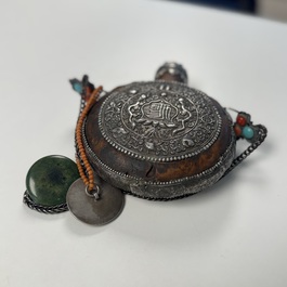 A Tibetan red-coral and malachite-inlaid and silver-mounted 'Ba Ji Xiang' wine bottle, 19th C.