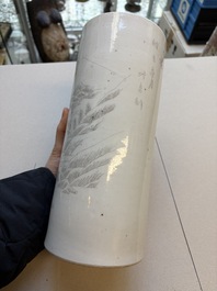 Two Chinese qianjiang cai and grisaille hat stands, signed Gao Hengtai 高恆泰 and Ye Ji 葉吉, one dated 1906, 19/20th C.
