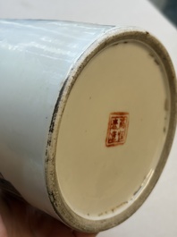 Two Chinese qianjiang cai and grisaille hat stands, signed Gao Hengtai 高恆泰 and Ye Ji 葉吉, one dated 1906, 19/20th C.