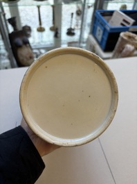 Two Chinese qianjiang cai and grisaille hat stands, signed Gao Hengtai 高恆泰 and Ye Ji 葉吉, one dated 1906, 19/20th C.