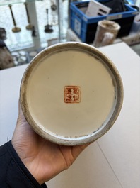 Two Chinese qianjiang cai and grisaille hat stands, signed Gao Hengtai 高恆泰 and Ye Ji 葉吉, one dated 1906, 19/20th C.