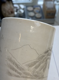 Two Chinese qianjiang cai and grisaille hat stands, signed Gao Hengtai 高恆泰 and Ye Ji 葉吉, one dated 1906, 19/20th C.