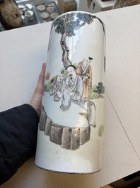 Two Chinese qianjiang cai and grisaille hat stands, signed Gao Hengtai 高恆泰 and Ye Ji 葉吉, one dated 1906, 19/20th C.