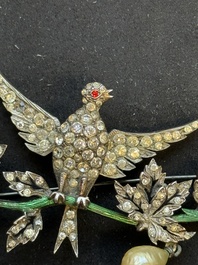 Roger Jean Pierre (ca. 1910 -1984) for Christian Dior: A rare silver 'En Tremblant' bird brooch with enamel, paste and glass pearls, 1958