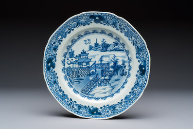 11 Chinese Imari-style and blue and white wares, Yongzheng/Qianlong