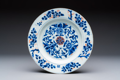 11 Chinese Imari-style and blue and white wares, Yongzheng/Qianlong