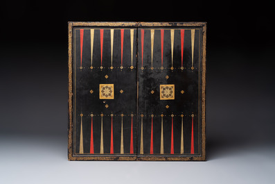 A Chinese Canton gilt-lacquered backgammon board, 19th C.