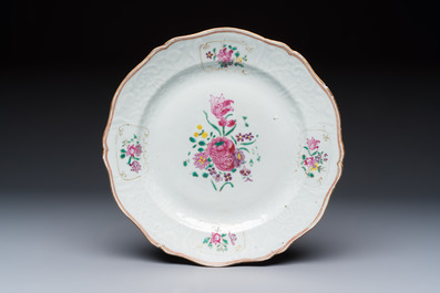 Two Chinese famille rose serving dishes and six plates with floral design, Qianlong
