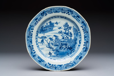 11 Chinese Imari-style and blue and white wares, Yongzheng/Qianlong