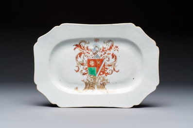 A Chinese armorial plate, a serving dish and a sauce boat with the arms of de Heere for the Dutch market, Qianlong, ca. 1735-1765