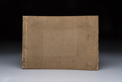 A photo album with sights, landmarks and people of China, incl. Canton, Shanghai, Hangzhou, Guanghzou and Hong Kong, late 19/early 20th C.