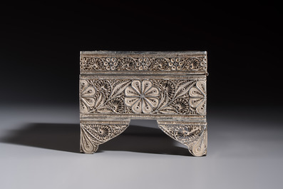 A silver inscribed filigree casket, probably Dutch East Indies, 19/20th C.