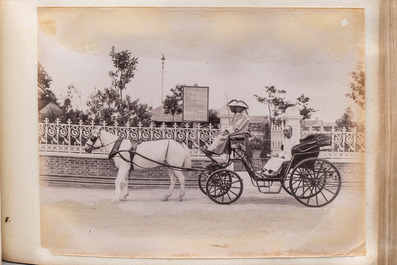 A photo album with sights, landmarks and people of China, incl. Canton, Shanghai, Hangzhou, Guanghzou and Hong Kong, late 19/early 20th C.
