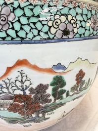 A Chinese famille verte 'Phoenixes and Mountainous Landscape' fish bowl or jardini&egrave;re, 19th C.