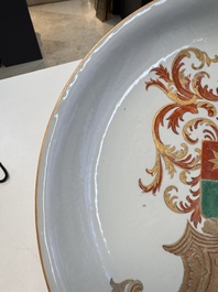A large Chinese armorial dish with the arms of De Heere for the Dutch market, Qianlong, ca. 1735-1765