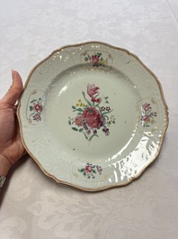 Two Chinese famille rose serving dishes and six plates with floral design, Qianlong