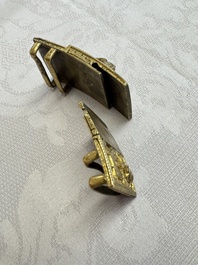 A Chinese gilt-bronze 'Dragon' belt buckle, 19th C.