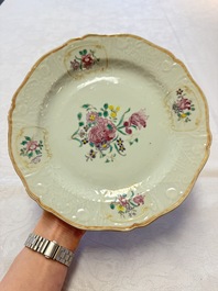 Two Chinese famille rose serving dishes and six plates with floral design, Qianlong