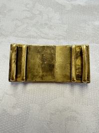 A Chinese gilt-bronze 'Dragon' belt buckle, 19th C.