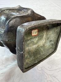 A Chinese archaic bronze wine vessel, 'Hu 壺', Ming