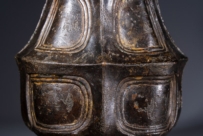 A Chinese archaic bronze wine vessel, 'Hu 壺', Ming
