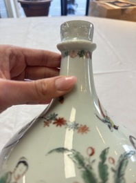 A very fine Dutch-decorated Japanese Arita bottle, Edo, 17th C.