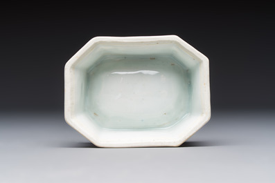 A Chinese armorial salt with the arms of Valckenier of Amsterdam for the Dutch market, Qianlong, ca. 1735&ndash;40