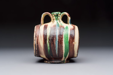 A polychrome Saintonge pottery barrel with a griffin, France, 16th C.