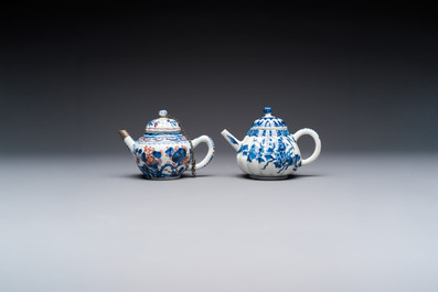 A Chinese blue and white tea caddy, a teapot and an Imari-style teapot, Kangxi/Yongzheng