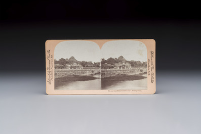 17 stereoview cards with views of China, depicting street scenes, architecture and daily life, 19/20th C.