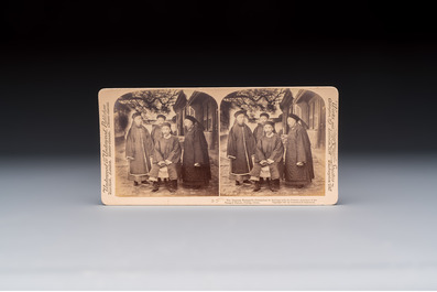 17 stereoview cards with views of China, depicting street scenes, architecture and daily life, 19/20th C.