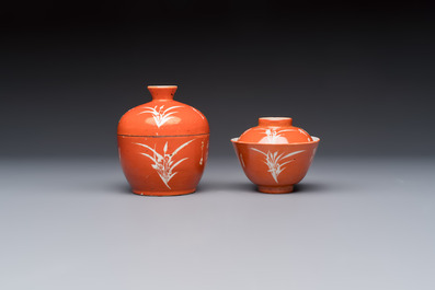 Two Chinese coral-red-ground covered bowls and a famille rose covered cricket box, Zhang Yihe 張義和 and Gong Hesheng 龔和盛 marks, 19th C.
