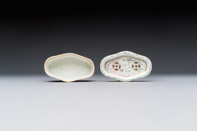 Two Chinese coral-red-ground covered bowls and a famille rose covered cricket box, Zhang Yihe 張義和 and Gong Hesheng 龔和盛 marks, 19th C.