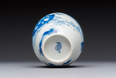 A Chinese blue and white 'Elegant Beauties' tea caddy and cover, artemisia leaf mark, Kangxi