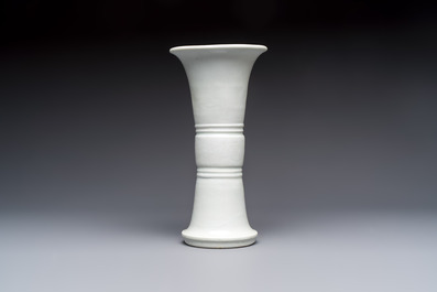 A Chinese Dehua blanc de chine 'Gu' vase, 19th C.