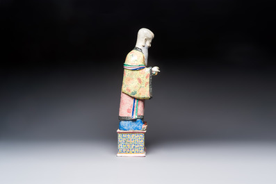 A large Chinese famille rose figure of Shoulao, 19th C.