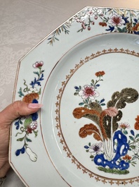 Two Chinese famille rose dishes with floral design, Yongzheng/Qianlong