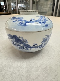 A pair of Chinese blue and white 'Bleu de Hue' covered bowls with landscape design, Phong Vu Quy Chu 風雨歸舟 marks, 19th C.